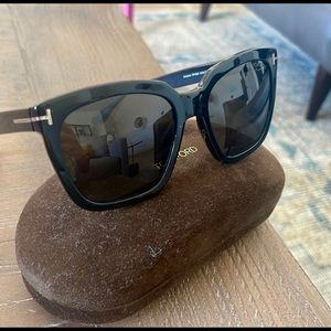 AUTHENTIC Tom Ford Sunglasses (Polarized)